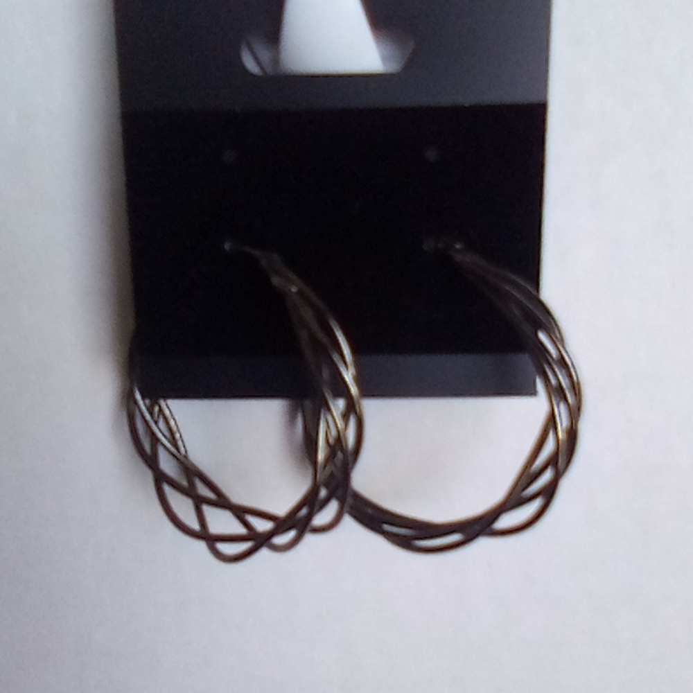 Earrings - Picture 3 of 4